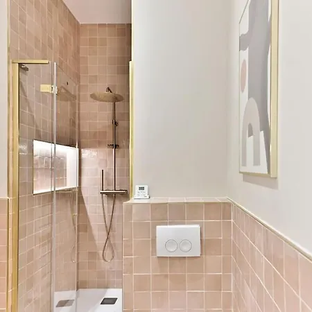 Central Proche Grand Boulevard - Ii