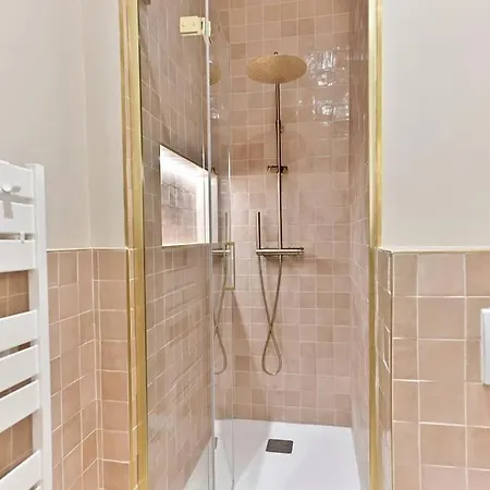 Central Proche Grand Boulevard - Ii *